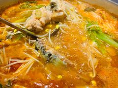 -野山舂·贵州现舂酸汤火锅(鸿通城店)