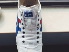 -Onitsuka Tiger(港汇恒隆广场店)