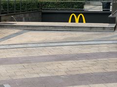 -麦当劳(世界城广场店)
