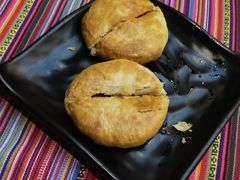 -香巴拉云南餐厅(华莱坞店)