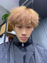 点击看大图 -藤野造型专业烫染接发