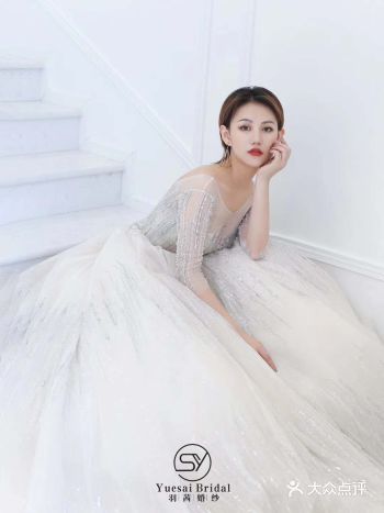 我们家新娘穿上它便立马拥有超A气场～