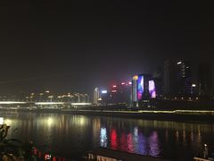 -屋顶顶城市·江景酒店-客房部