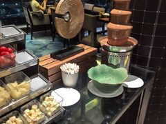 -宝利来国际大酒店-凤凰阁旋转餐厅