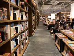 -茑屋书店(天目里店)