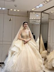 点击看大图 -GRACE KELLY婚纱与礼服(北京店)