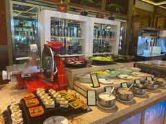 自助取餐区-大中华希尔顿酒店-念自助餐·嗨啤·小龙虾