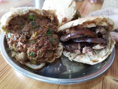 烧饼夹肘子肉-昌顺马记小吃店(昌盛园店)