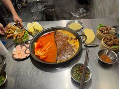 -鹿鸣山草本茶香火锅(园西路店)