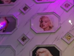 -皇马纯KTV·量贩·聚会(民治店)