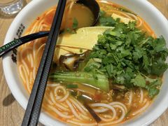 -蒙自源米线大王(花园城商场店)