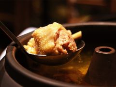 -云海肴·汽锅鸡·云南菜(天山百盛优客店)