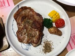 -樱花里音乐餐吧·牛扒椰子鸡(东圃店)