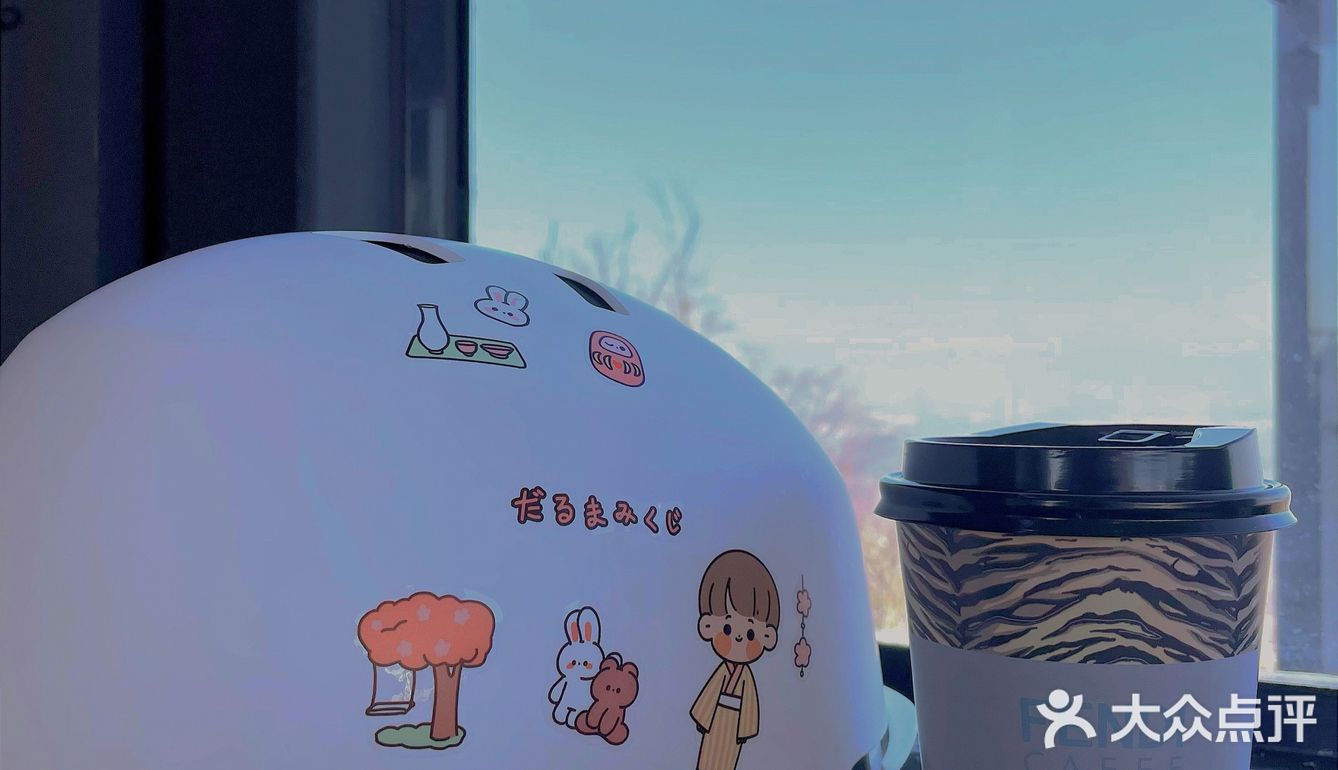 这里可以滑雪，也有更适合拍照FENDI COFFEE 