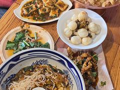 -蜗牛小馆醉乡民谣云南菜(惠新西里店)