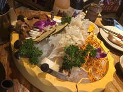 菌菇拼盘-老牌坊云南鱼豆花火锅(爱建店)