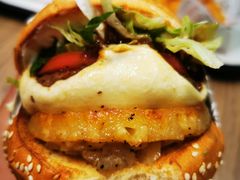 -The Habit Burger Grill 哈比特汉堡(世博店)