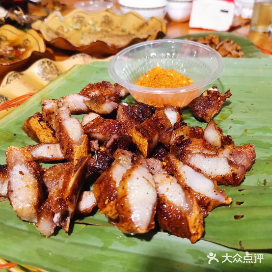 六娘头灯傣味烧烤(金沙滩店)