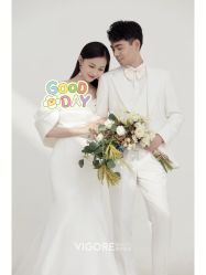 -雪中彩影婚纱摄影·微光艺术中心