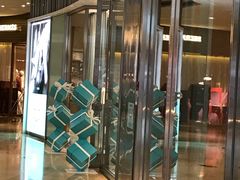 -Tiffany & Co.蒂芙尼
(广州太古汇店)