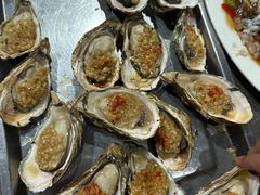 -蚝哥花姐湛江烤生蚝(美丽湾市场店)