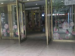 -百联临沂购物中心(临沂路店)