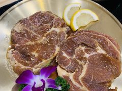 -臻牛烤肉