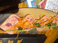 -老牌坊云南鱼豆花火锅(爱建店)