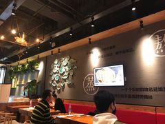 大堂-渝是乎酸菜鱼(龙旗购物中心店)