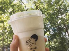 金凤茶王-喜茶(上海正大广场店)
