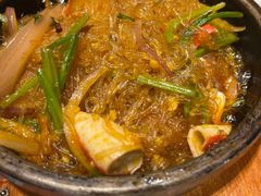 石锅海鲜干捞粉丝-湖庭壹品鸭王·传统北京烤鸭·别墅私房菜·庭院宵夜(江宁店)