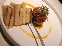 牛肉塔塔配牛油果黑橄榄酱-Solo(衡山路店)