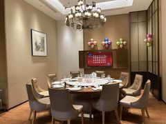 -泓历皇朝酒店(东亭店)