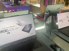 -ROG玩家国度(美罗城店)