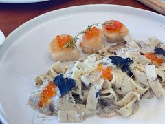 -Chom Cafe and Restaurant