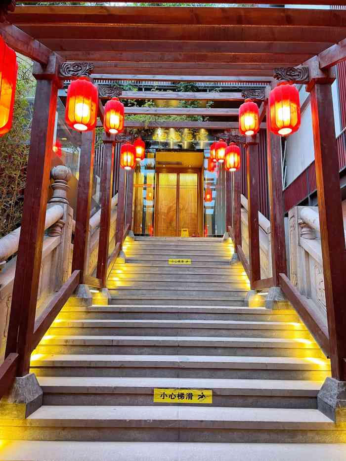 唐猫庭院·千年陕菜(大唐不夜城店)-"来西安唯一要等位的一家店,不过