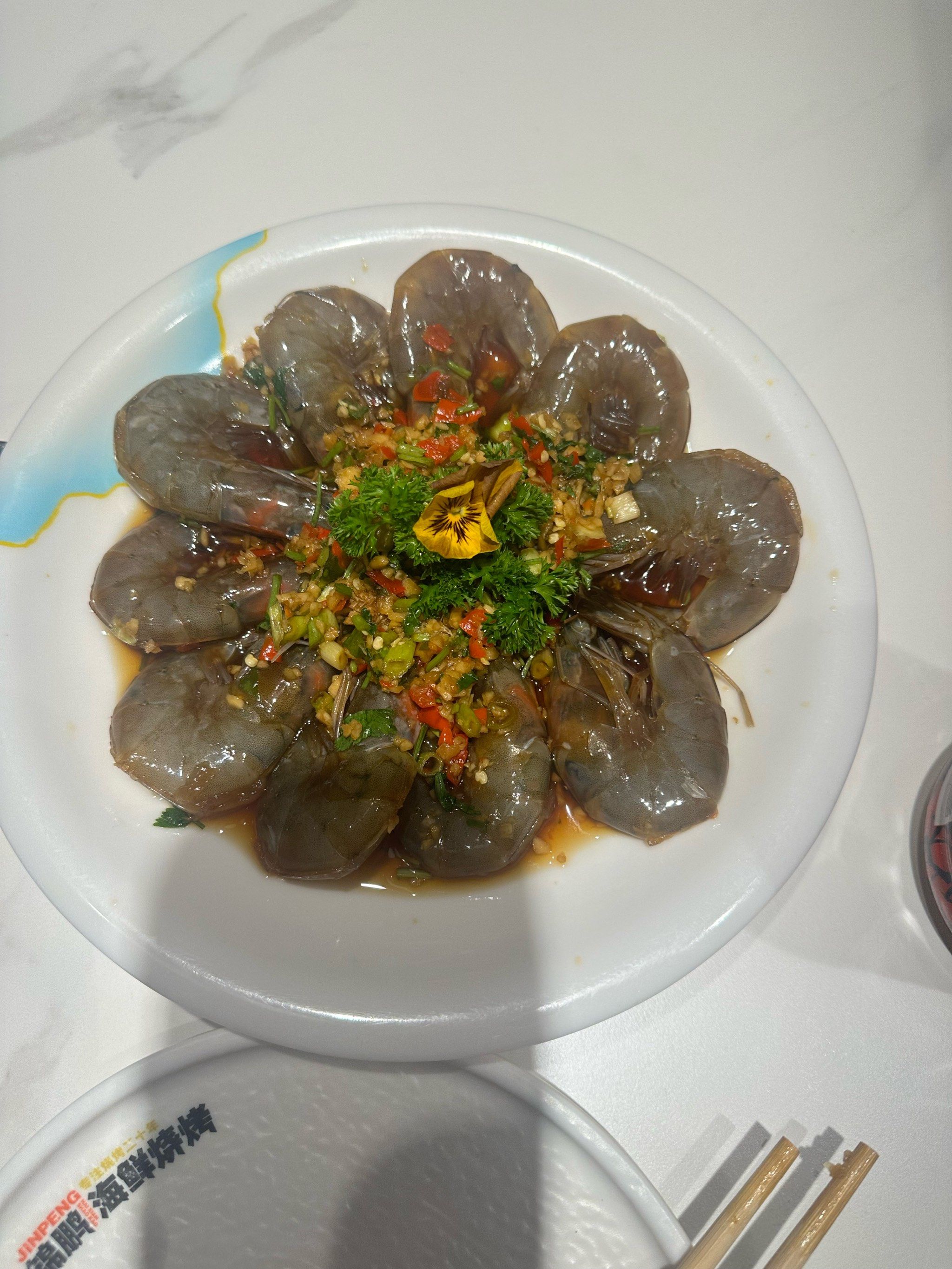 黑猪油边我手机在东北一霸,辣卤青虾非常新鲜