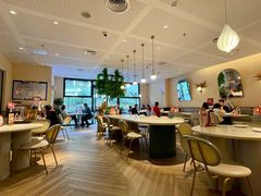 大堂-必胜客(WOW中心城店)
