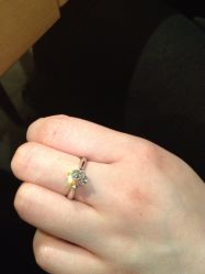 -威德钻石-克拉钻大本营(南京东路店)