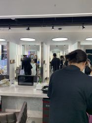 -Z.X HAIR SALON张新美业