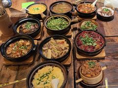 -有红鸡毛店·砂锅菜(抚琴夜市店)