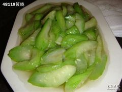 清炒丝瓜-嘉丰湘菜馆(芳群园店)