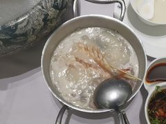 -红鼎豆捞·非遗鲍皇汤火锅(宝丰路店)