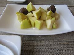 招待的梅子苹果前菜-台北北投丽禧温泉酒店
