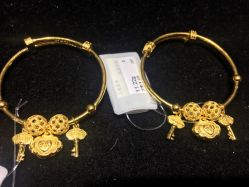 -周大福CHOW TAI FOOK(宝山苏宁易购店)