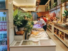 自助取餐区-鹿客·臻鲜海鲜自助餐厅(新塘万达广场店)