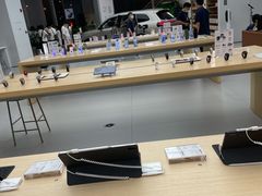 -荣耀授权体验店(双井富力店)