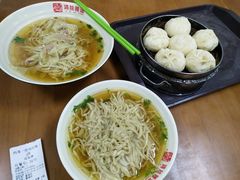扬州小笼包-两淮一绝鸡丝辣汤(交通路店)