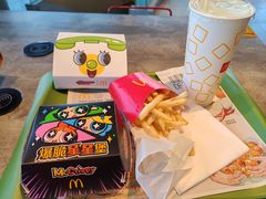 -麦当劳(展览路店)