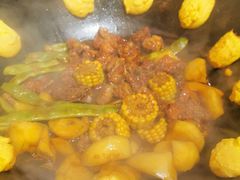豆角土豆炖排骨-妈妈家铁锅炖(景诚园综合楼店)